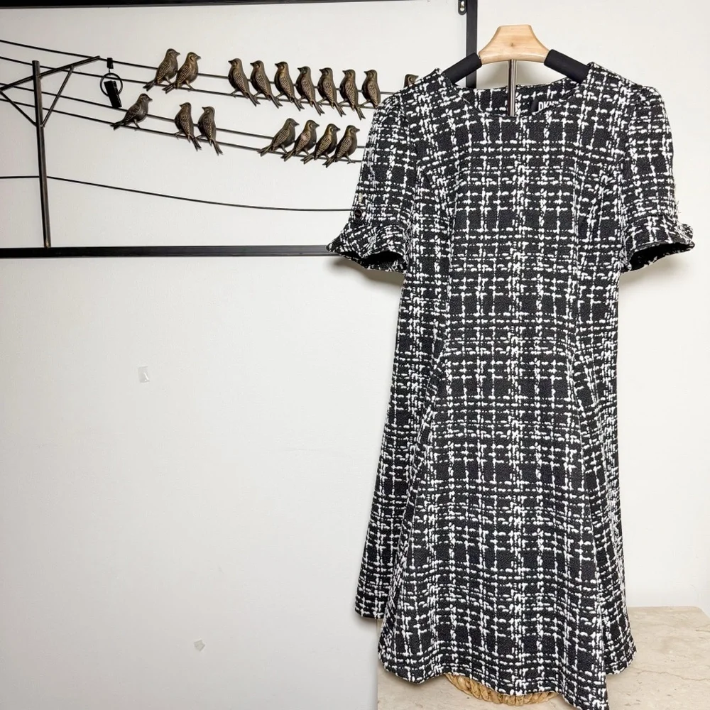 DKNY Black &‎ White Tweed Fit & Flare Knit Dress V-Neck Short Sleeve 10 Cocktail